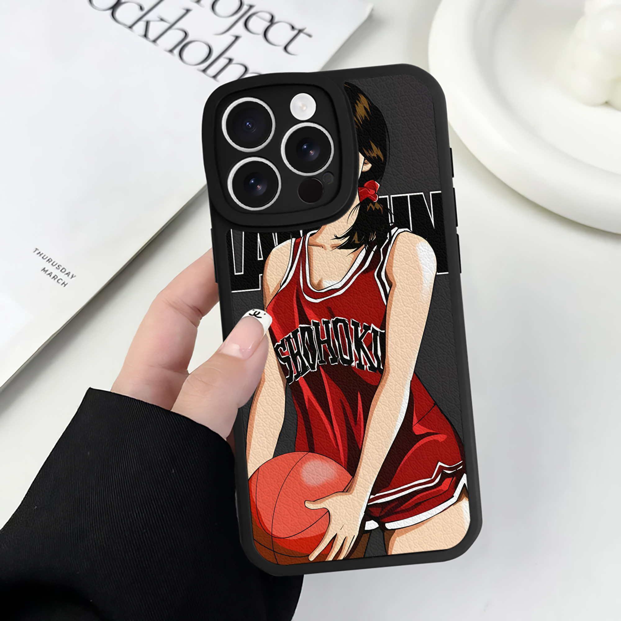 （画像用） SLAM DUNK／スラムダンク 【iPhone 16シリーズ対応】シリコンスマホケース（レザー調） 材質：シリコン